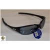 Image 1 : 1 PAIR OF BLACK  OAKLEY REPLICA SUNGLASSES