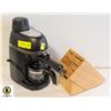 Image 1 : COFFE MAKER + WOODEN KNIFE BLOCK