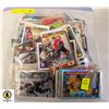 Image 1 : LARGE BAG OF ESTATE SPORTS CARDS