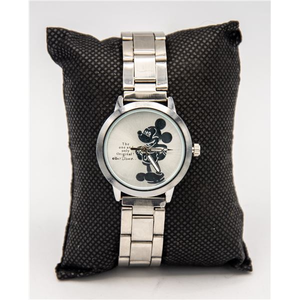 NEW MICKEY MOUSE QUARTZ MOVEMENT WATCH