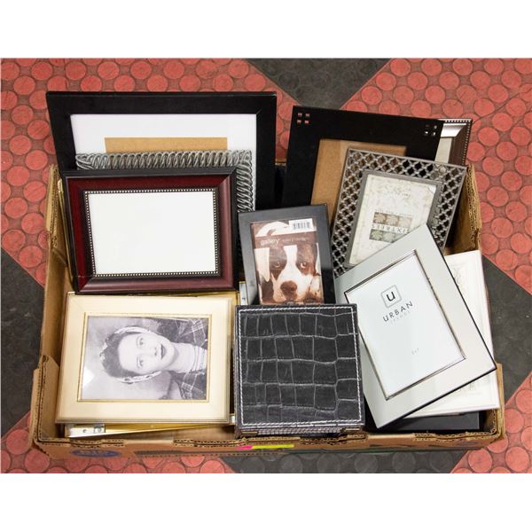 13 PICTURE FRAMES & CUBE PICTURE FRAME