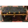 Image 1 : LARGE ANTIQUE TRAVEL TRUNK
