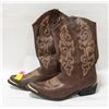 MENS SIZE 10 COWBOY BOOTS WITH TIPS-ESTATE