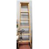 Image 1 : 6FT WOOD LADDER