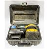 Image 1 : DEWALT PALM SANDER