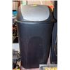 Image 1 : LARGE SWING TOP WASTE BASKET 30L WITH LID