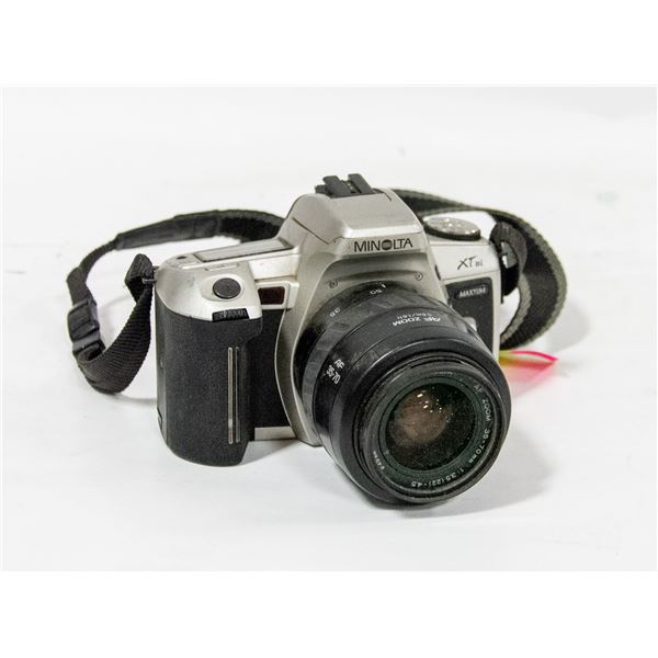 VINTAGE MINOLTA CAMERA