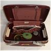 Image 1 : VINTAGE TRAVEL BEAUTY CASE WITH VINTAGE BRUSH,