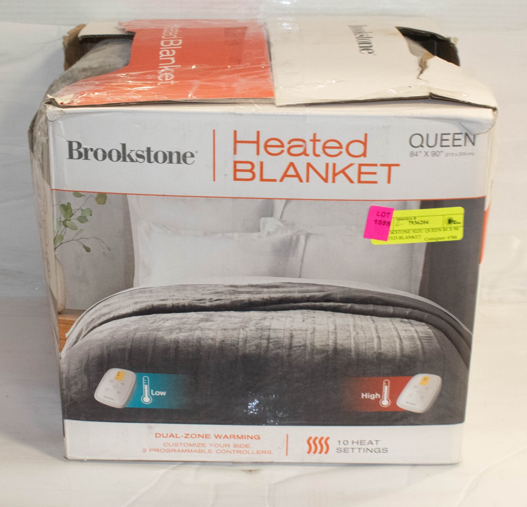 BROOKSTONE SIZE QUEEN 84 X 90 HEATED BLANKET