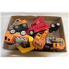 Image 1 : FLAT OF SAND BOX TRUCKS