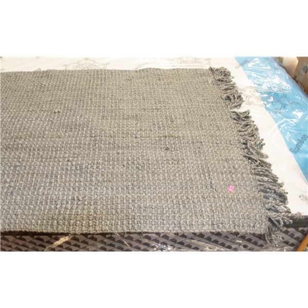 NEW 46" X 72" WOOL CARPET