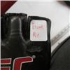 Image 2 : FRANK MIR SIGNED UFC GLOVE