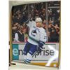 Image 5 : BOX OF LARGE SIGNED VANCOUVER CANUCKS PHOTOS