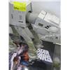 Image 2 : STAR WARS AT-AT WALKER BY KENNER 1981