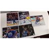 Image 1 : 5 SIGNED PHOTOS