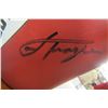 Image 4 : SIGNED ROBERTO DURAN/JOE FRAZIER BOXING GLOVE