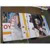 Image 1 : 5 LG. SIGNED HOCKEY PHOTOS