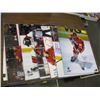 Image 1 : 5 LG. SIGNED HOCKEY PHOTOS