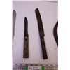 Image 3 : (4) Vintage Knifes + Misc