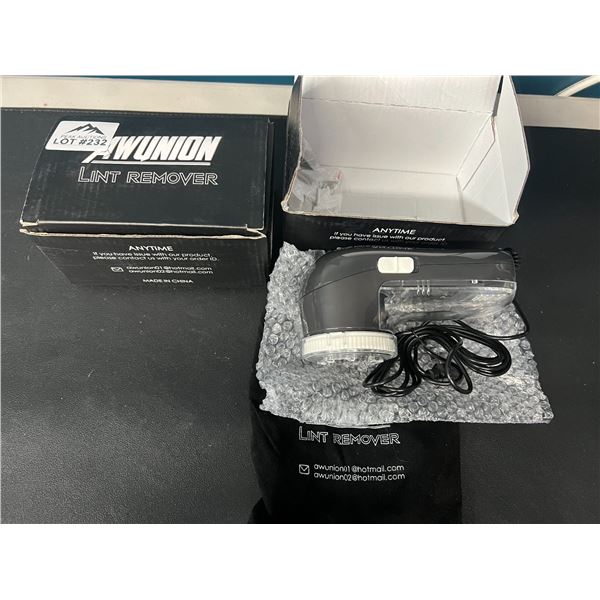 Lot of 2 Electric Lint Remover Tools