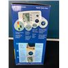 Image 2 : Lot of 1 Deluxe One Step Blood Pressure Monitor