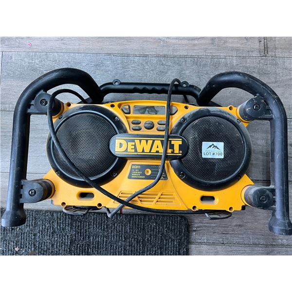 Lot of 1 Dewalt Worksite Radio/Charger (*Used)
