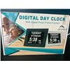 Image 1 : Lot of 1 Digital Day Clock