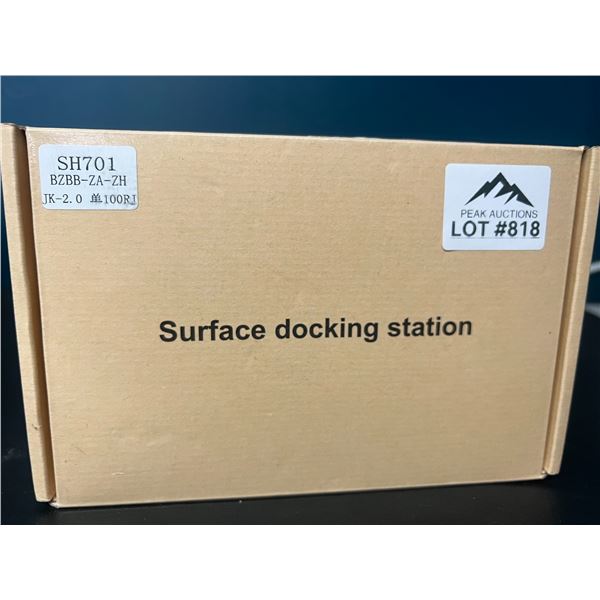 Lot of 1 Surface Docking Station