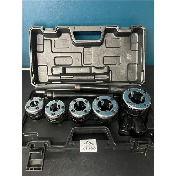 Lot of 1 Ratcheting Pipe Threader Tool Kit