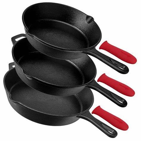 Lot of Cast Iron Skillet Set - 3Pack