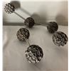 Image 2 : Custom-made prop pollen sculpture