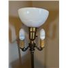 Image 8 : Vintage Floor Lamp - with Floor Light