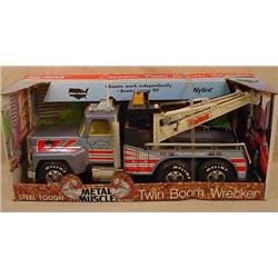 NYLINT METAL MUSCLE TWIN BOOM WRECKER IN ORIGINAL 