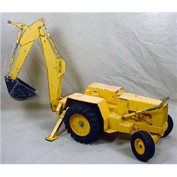 VINTAGE FORD BACKHOE - MISSING FRONT SCOUP
