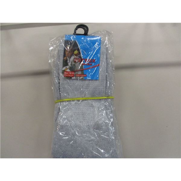 NEW:  3 PAIR OF MEN'S SOCKS (GREY) (SIZE 10 - 12) - BUNDLE