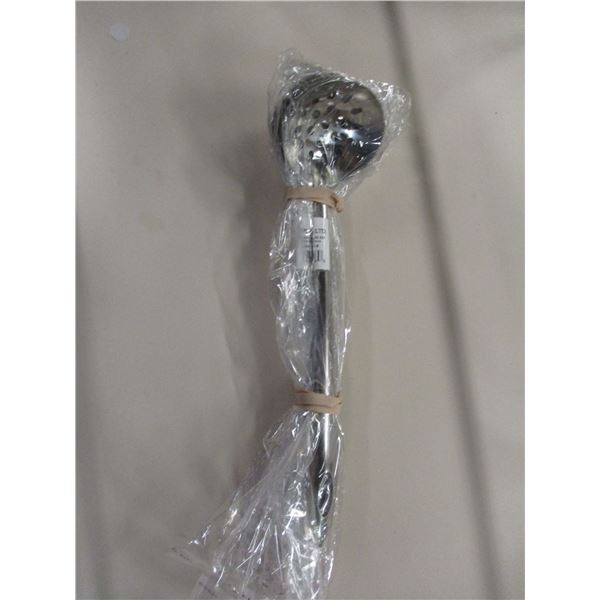 NEW:  PACK OF 6 LADELS