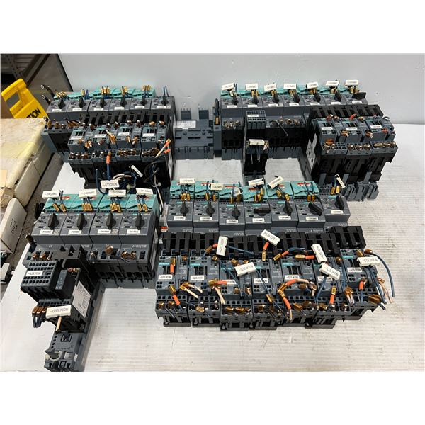 Lot of Siemens Contactors (See Pics)