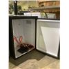 Image 2 : INSIGNIA BEER DISPENSER