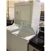 Image 1 : FRIGIDAIRE GALLERY SERIES COMMERCIAL HEAVY-DUTY SUPER CAPACITY SOUND SILENCER STACKING WASHER &