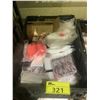 Image 2 : 3 TRAYS OF ASSORTED ITEMS INCLUDING; ROLLING PAPERS, PIPE HOLDER & MORE
