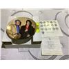 Image 2 : ELVIS PRESLEY LOOKING AT A LEGEND PLATE 16 "ELVIS RETURNS TO THE STAGE" LIMITED EDITION COLLECTIBLE