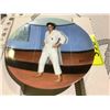 Image 2 : ELVIS PRESLEY LOOKING AT A LEGEND PLATE 12 "GOING FOR THE BLACK BELT" LIMITED EDITION COLLECTIBLE