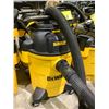 Image 2 : 2 DEWALT VACUUMS (UNKNOWN WORKING CONDITION)