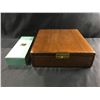 Image 2 : ANTIQUE WOODEN POKER CHIP BOX WITH CLAY POKER CHIPS