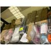 Image 2 : ASSORTED ITEMS INCLUDING; PORTABLE BLENDERS, VACUUM SEALER, HANDHELD VACUUM & MORE