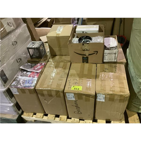 PALLET OF ASSORTED ITEMS INCLUDING; BANDANAS & LIGHT FIXTURES