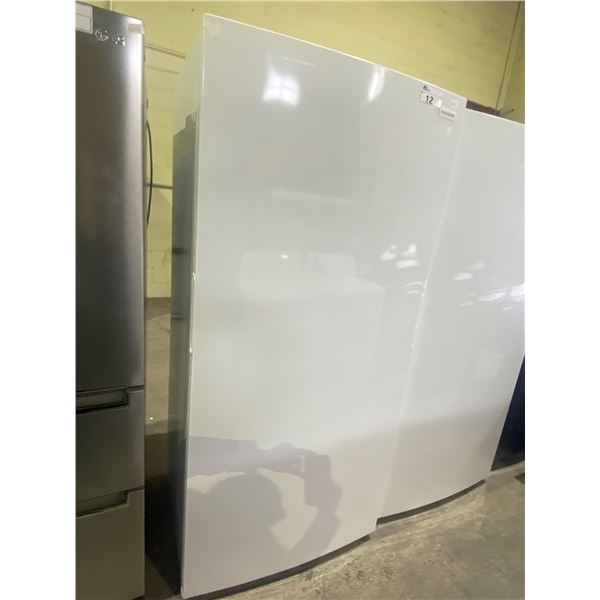 FRIGIDAIRE STANDING FREEZER MODEL FFFH20F3WW0