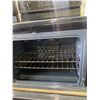 Image 3 : FRIGIDAIRE GALLERY SERIES GLASS TOP 4 BURNER 1 WARMER STOVE WITH CONVECTION OVEN (REQUIRES CLEANING)