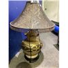 Image 1 : TABLE LAMP WITH SHADE