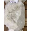 Image 2 : MON CHATEAU LUXE FAUX FUR ROUND RUG WHITE 5'